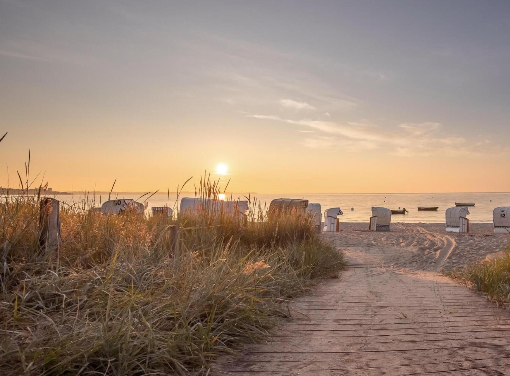 Ferienwohnung Strandoase Inklusive Terrasse Und Parkplatz - Sonnenseite Scharbeutz Luaran gambar